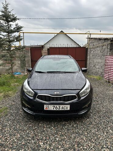 Kia: Kia Ceed: 2015 г., 1.4 л, Механика, Бензин, Минивэн