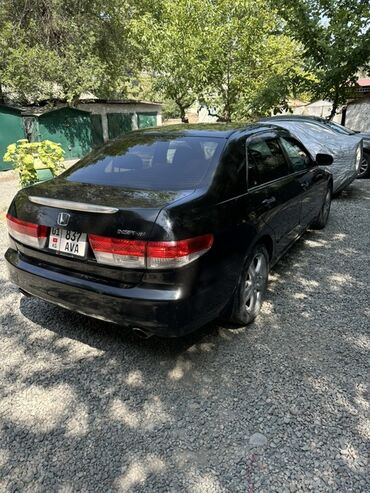 тюнинг хонда аккорд: Черный седан Honda Accord с автоматической коробкой передач