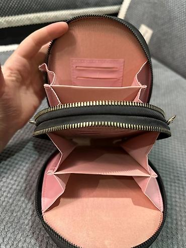 Чехлы: Компактные кожаные чехлы-кошельки для наушников/мелочей. - Материал — 9