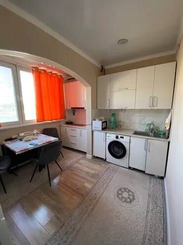 без мебели снять квартиру: 1 бөлмө, 44 кв. м, 106-серия жакшыртылган, 1 кабат, Евроремонт
