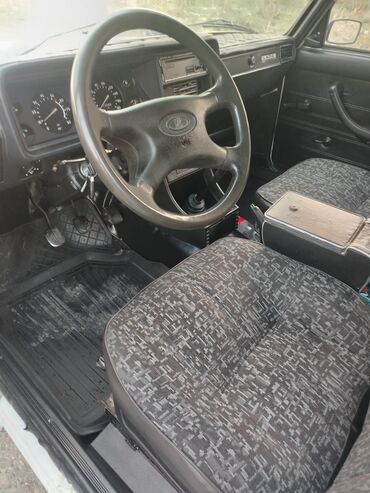 VAZ (LADA): VAZ (LADA) 2107: 1.6 l | 2009 il 73000 km Sedan — 10