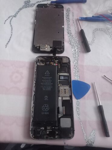 iphone 5s black: IPhone 5s, 32 GB, Desert Titanium, Barmaq izi