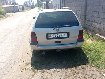 купить шины бу в бишкеке: Автомобиль Volkswagen Golf III Variant серебристого цвета с рейлингами
