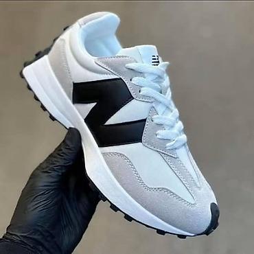 new balance cipele: New Balance
36 do 41 
cena 3800din✅️

NT❤ — 6