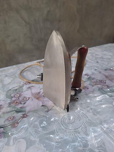 haeger: Retro elektrik ütüsü 1954 – “РЭМ” markalı, model ЕС-2 - Güc: 400 W - — 3