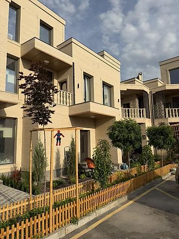Продажа таунхаусов: 6 комнат и более, 320 м², 20 соток, Газ, Горячая вода, Канализация — 11