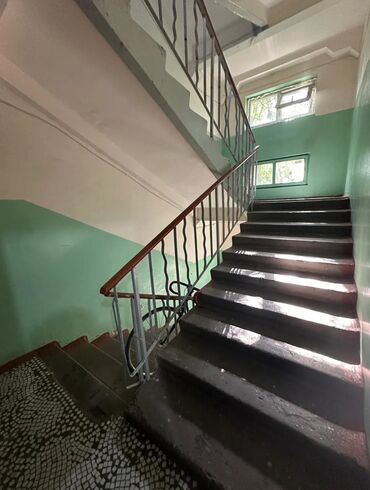 недвижимость в токмоке: 3 комнаты, 58 м², 104 серия, 2 этаж, Старый ремонт
