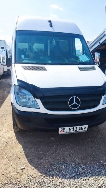 грузовой спринтер средний: Mercedes-Benz Sprinter: 2009 г., 2.2 л, Автомат, Дизель, Бус