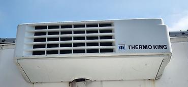 Легкий грузовой транспорт: Легкий грузовик, Mercedes-Benz — 2