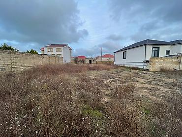 Ev və bağ: Buzovnada dənizə yaxın 8 sot çıxarışlı torpaq satılır! 📍 Ünvan — 2