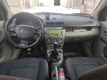 Mazda: Mazda 2: 2003 г., 1.4 л, Механика, Бензин, Хэтчбэк — 7