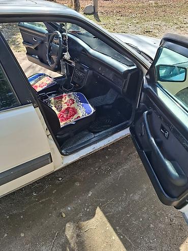 Audi: Audi 100: 1988 г., Седан — 11