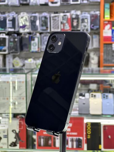 Apple iPhone: IPhone 12, Б/у, 64 ГБ, Черный, Защитное стекло, Чехол, 89 %