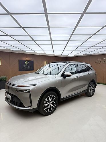 секутер: Voyah : 2024 г., 1.5 л, Автомат, Гибрид, Кроссовер — 3