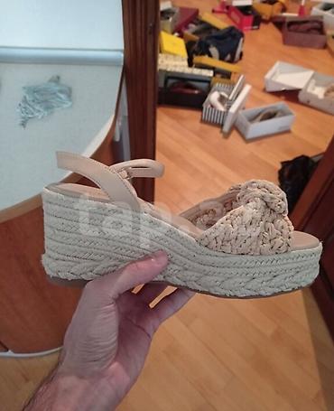 Basanoşka və səndəllər: Aldo, Ölçü: 37, rəng - Bej, Yeni — 2