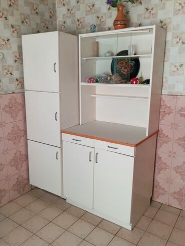 телевизор тумба: Ашкана гарнитуру, Колдонулган, Өзү алып кетүү
