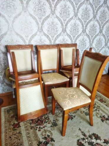 стеклянный стол: 6 eded temiz saglam vezyetde stullar