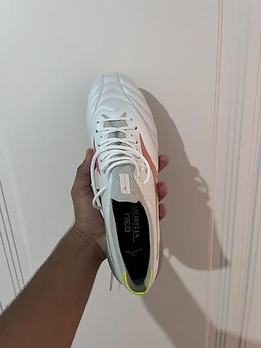 idman alət: Mizuno Morelia Neo futbol butsası - Model: Morelia Neo (karnizdə — 1