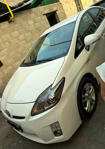 Toyota: Toyota Prius: 2010 г., 1.4 л, Вариатор, Гибрид
