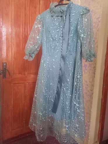 baş örtüsü: Şıq mavi rəngli ziyafət/libas - Model: midi/uzun ətəkli, A-kəsim — 1