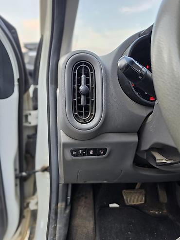 фиат пунто: Kia Picanto: 2020 г., Автомат, Бензин, Хэтчбэк — 10
