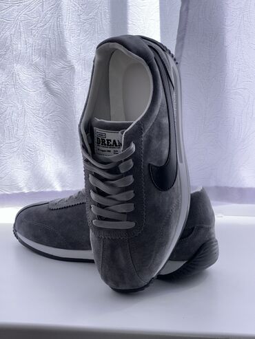 Кроссовки и спортивная обувь: Мужские кроссовки, 41, Nike, Новый, цвет - Серый — 3