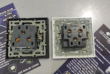 Utičnice: UTIČNICA SA STAKLENIM PANELOM STAKLENA UTIČNICA SA STEGAČIMA | *U — 4