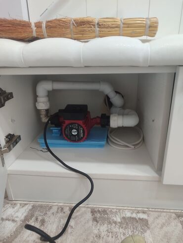 Монтаж и замена сантехники: Монтаж и замена сантехники Больше 6 лет опыта — 10