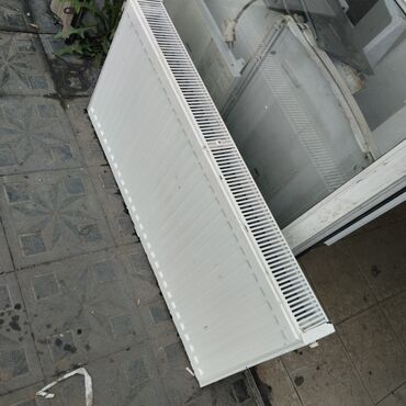 Qızdırıcı və isidicilər: Panel Radiator