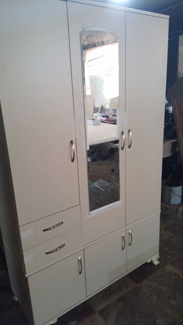 Dolablar: Yeni, Açılan, 3 qapılı Düz dolab, Dolab-asılqan, Türkiyə -da lalafo.az — 19 Dolablar: Yeni, Açılan, 3 qapılı Düz dolab, Dolab-asılqan, Türkiyə — 19