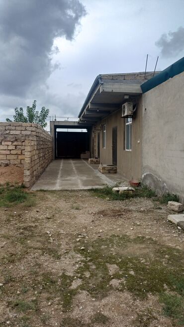 Həyət evləri və villaların satışı: Həyət evi və geniş torpaq sahəsi 4 sot - Bir mərtəbəli həyətde 2 ev — 2