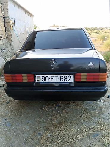 volkswagen tiguan 1: Mercedes-Benz 190 (W201) sedan - Kuzov: 4 qapılı sedan, qara rəng hu — 2