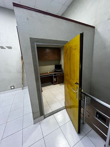 Mağazalar: Kommersiya obyekti – İcarəyə verilir.Qiymetde endirim olacaq. -Obyekt — 16