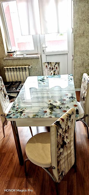 çobanyastığı gülü: Metbex ucun masa desdi satilir 165azn.Masa acilir 4 stulu var.Ideal — 1