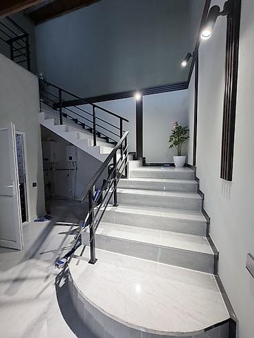 Həyət evləri və villaların satışı: İki mərtəbəli müasir həyət evi - Beton hasarlı geniş həyət, avtomatik — 20