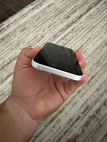 Mobil telefonlar: Ağ, Face ID — 3