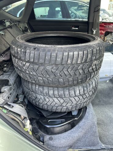 teker vaz: İşlənmiş Şin Pirelli 225 / 45 / R 18