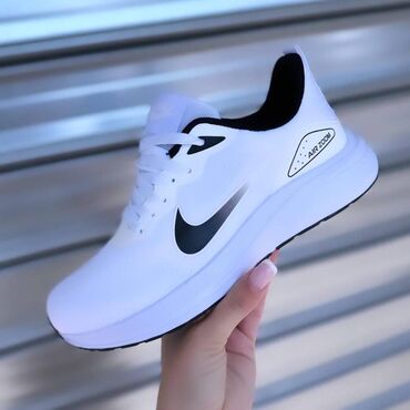 Patike: Nike air zoom patike

Novo
Brojevi 36 do 41

fb Moja Kupovina 1 — 5
