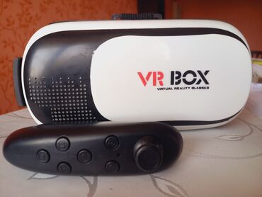 oyun consolu: VR box satırlır ideal vəziyətdədir heç işlənməyib