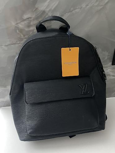 Рюкзак Louis Vuitton, черный, коллекция с фактурной кожей Epi. - at lalafo.kg Рюкзак Louis Vuitton, черный, коллекция с фактурной кожей Epi. -