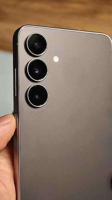 Samsung: Samsung Galaxy S25 FE, Б/у, 256 ГБ, цвет - Синий, 2 SIM, eSIM — 3