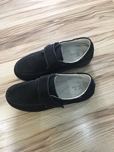 женские черные кожаные туфли: Туфли ADI, 39, цвет - Черный