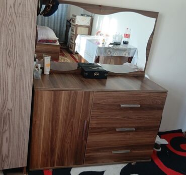 Rəflər: İşlənmiş, Güzgülü