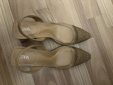 Tuflilər: ZARA ayaggabı 🤍
teze kimidir bir defe geyilib — 9