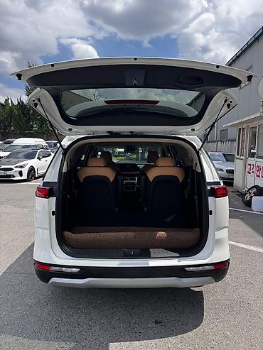 Kia: Kia Carnival: 2021 г., Минивэн — 27
