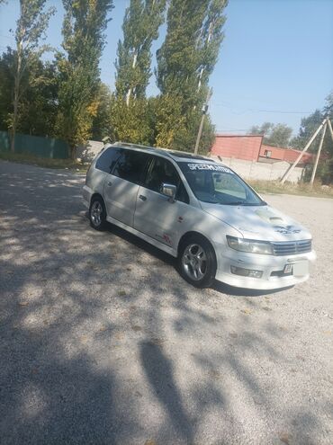 авто на запчасти: Mitsubishi Chariot: 2000 г., 2.4 л, Типтроник, Бензин, Минивэн