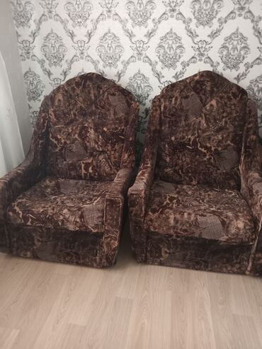 Ev üçün digər mebel: Divan, Divan