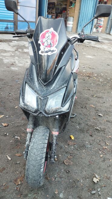 купить электромотоцикл в бишкеке: Скутер/мопед городского типа, спортивный дизайн. Основные