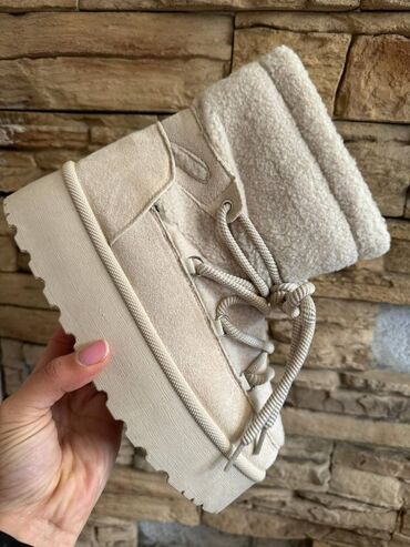 Ugg obuća: Ugg čizme — 13