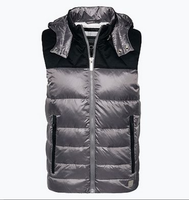 мужские жилеты: Пуховый жилет CALVIN KLEIN JEANS GILET LIQUID CML666-NY100-C99